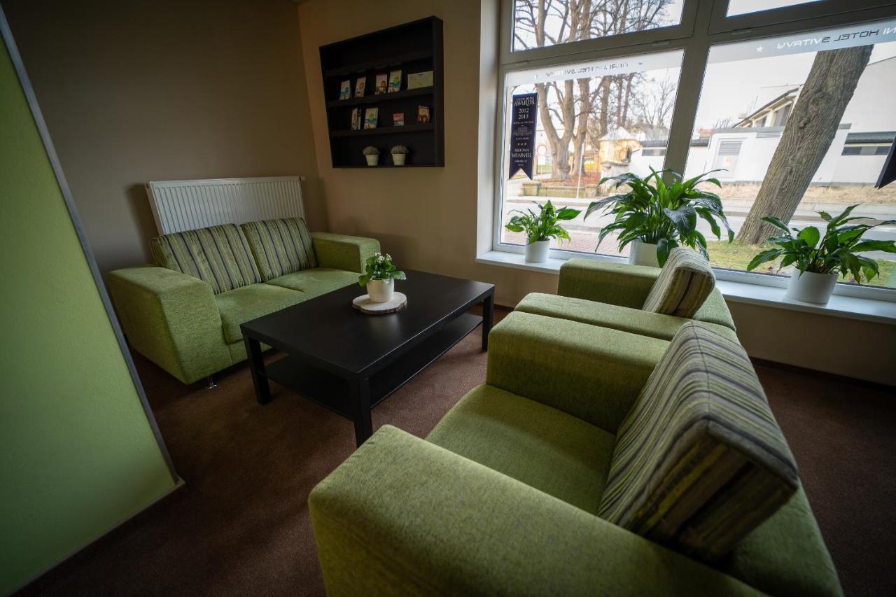 Garni Hotel Свитави Екстериор снимка