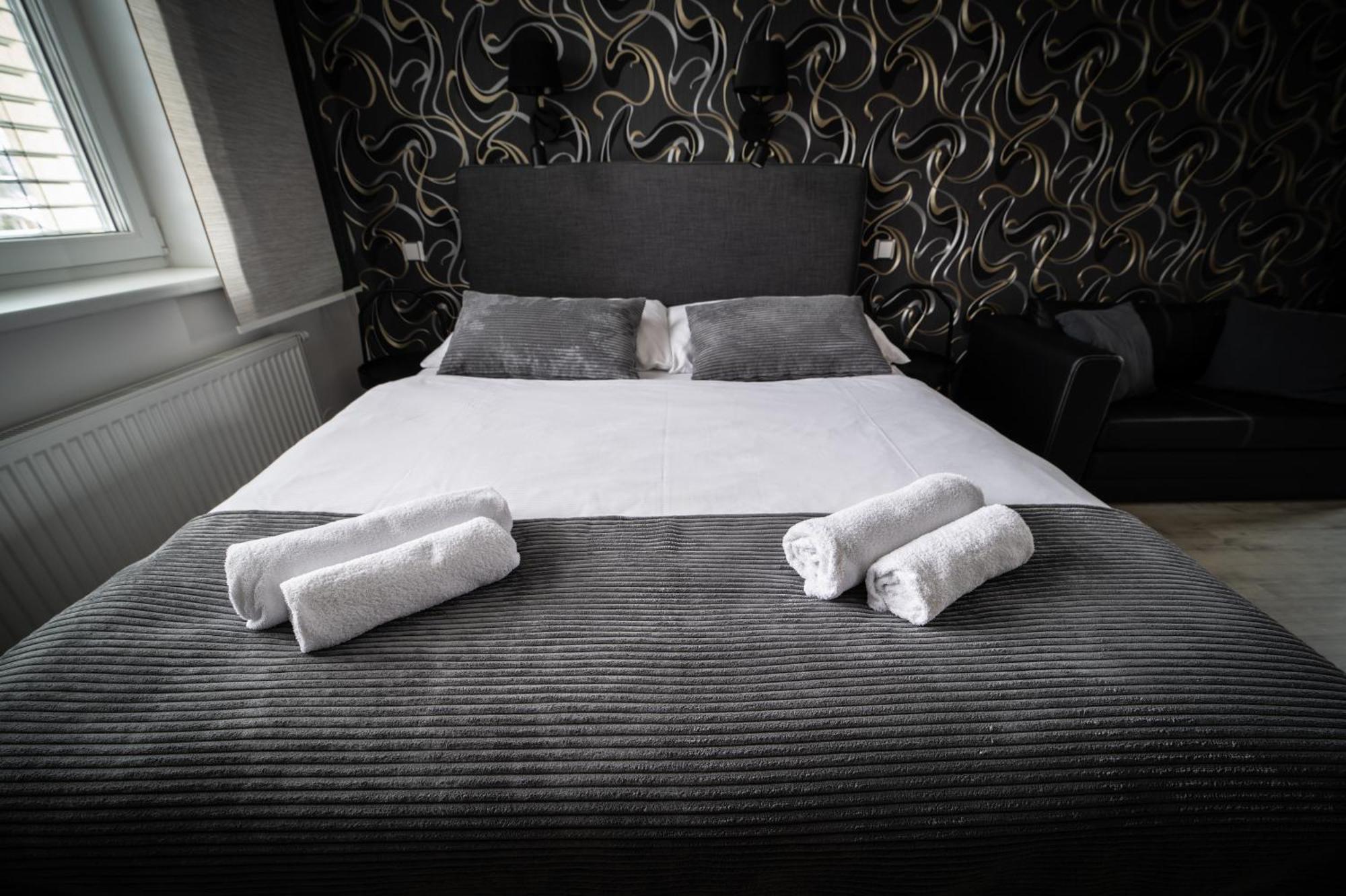 Garni Hotel Свитави Екстериор снимка